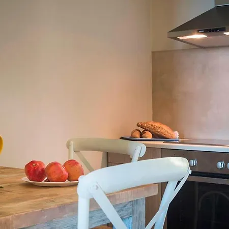 Apartmanhotel Beachfront Suites Lourdas 2*