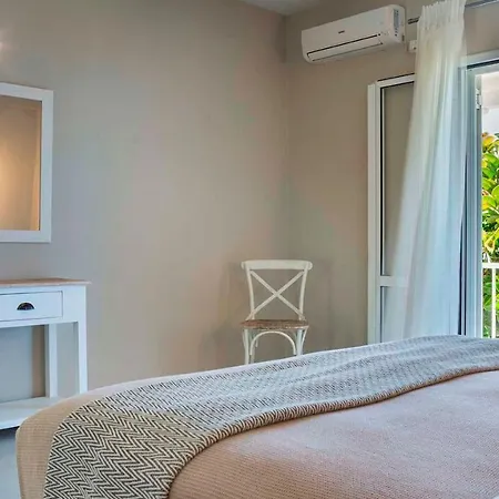 Beachfront Suites Lourdas 2* 劳德哈塔
