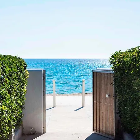Beachfront Suites Lourdas 2* 劳德哈塔